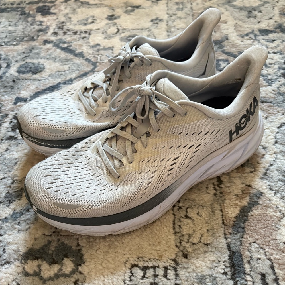 Hoka Men’s Clifton 8 Size 10 - Used